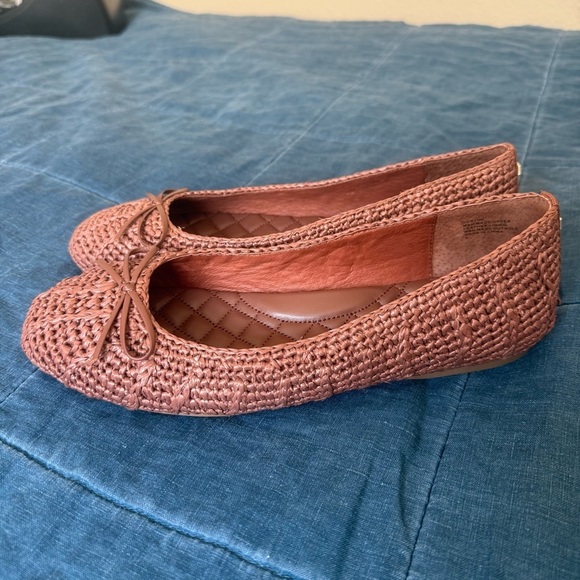 BIRDIES  Women's The Hummingbird Flats Size 8 Red Raffia Slip-On Ballet - Picture 1 of 10